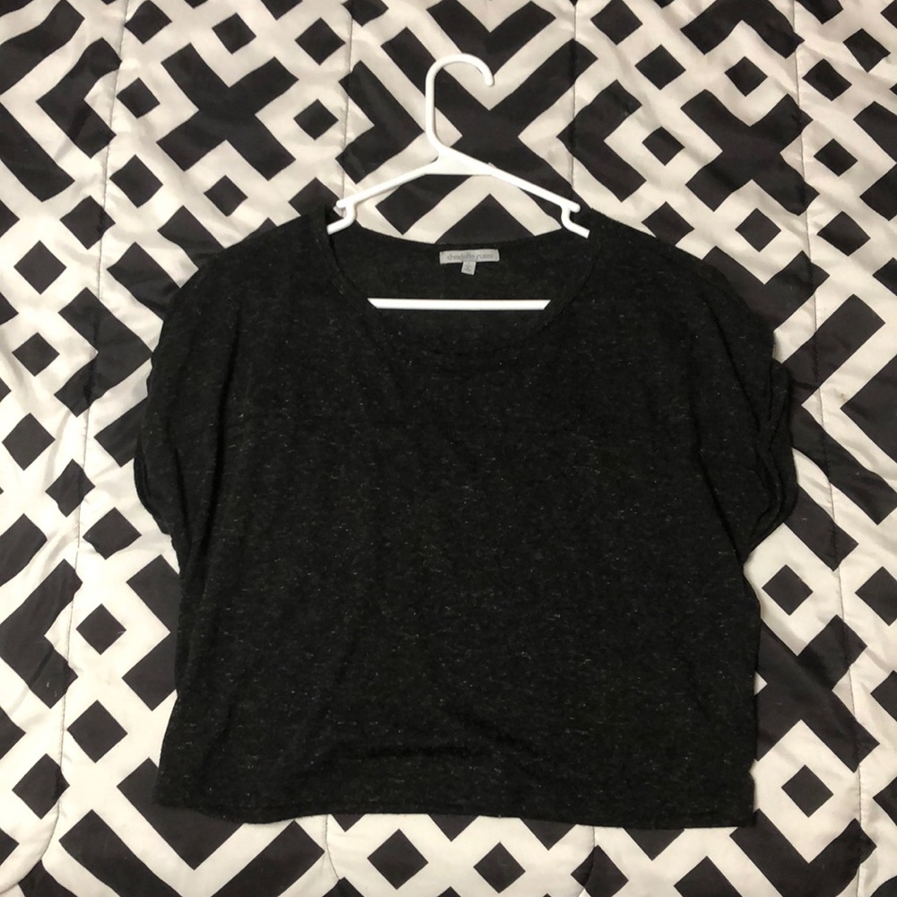 Dark gray crop top!! 😍